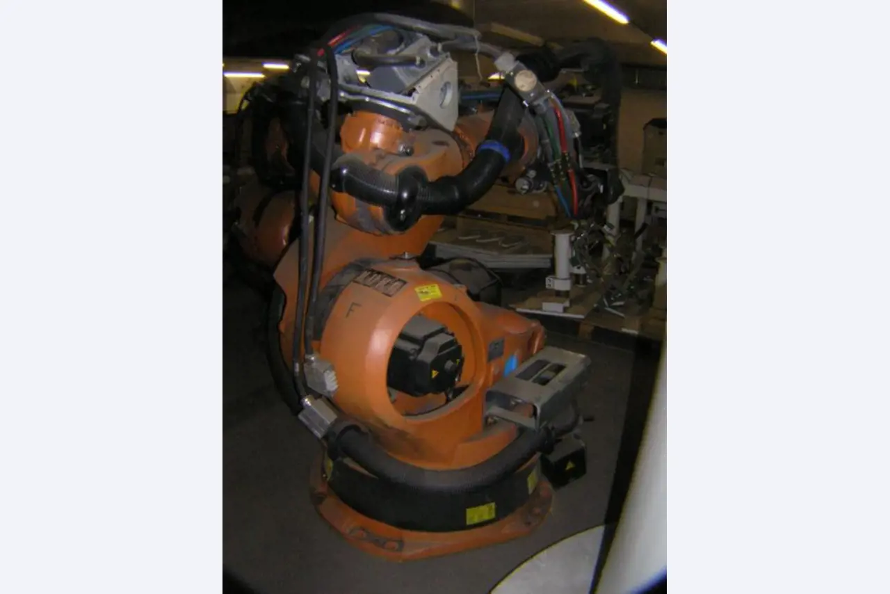 Prumyslových robotu-2